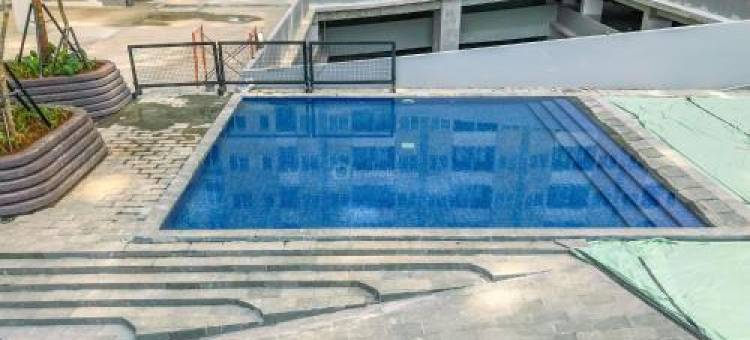 Homey and Restful Studio Royal Sentul Park Apartment By Travelio图片