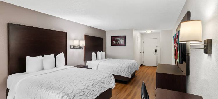 亚特兰大机场南红顶PLUS套房酒店(Red Roof Plus+ & Suites Atlanta Airport South)图片