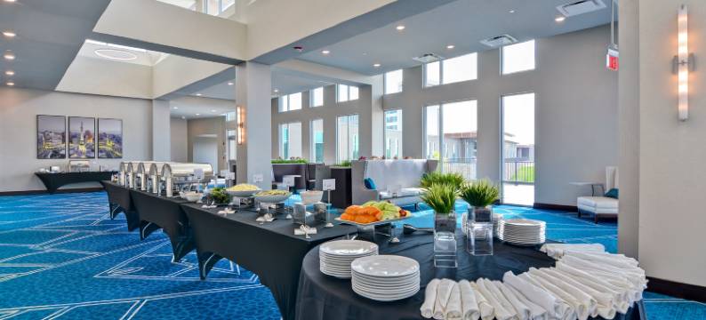 普兰菲尔德印第安纳波利斯机场希尔顿安泊酒店(Embassy Suites by Hilton Plainfield Indianapolis Airport)图片