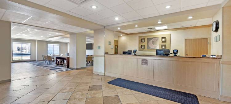 罗林斯舒适酒店(Comfort Inn & Suites)图片