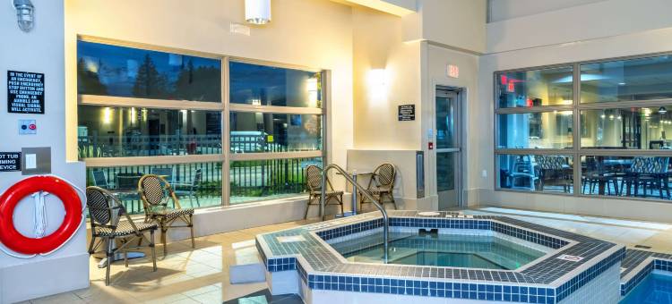 彼得华华品质酒店及套房(Quality Inn & Suites)图片