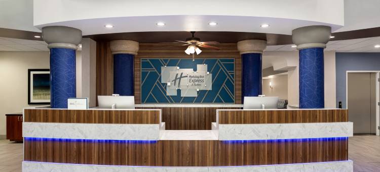 智选假日套房酒店贝克斯菲尔德中央(Holiday Inn Express & Suites Bakersfield Central)图片