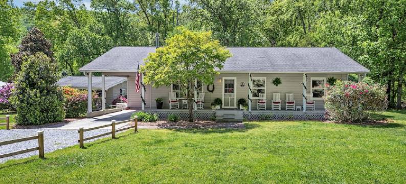 Waterfront River Home Near Asheville, Dog Friendly图片