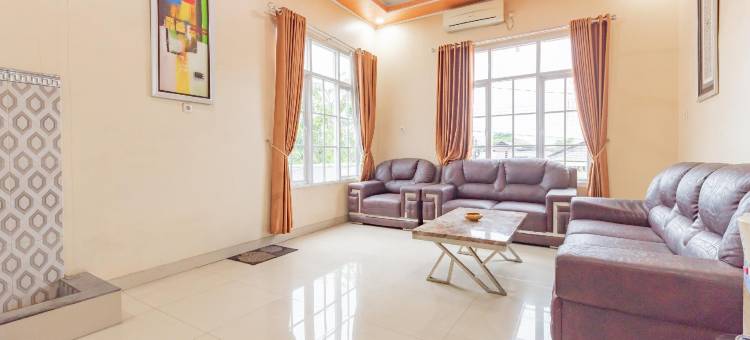 Urbanview Hotel Rifal Home Tegal图片