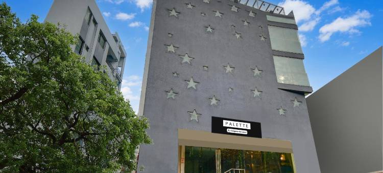 印多尔查潘市场的舒适豪华房(Palette by CheckIn Chappan Market Indore Formerly Sapphire Star)图片