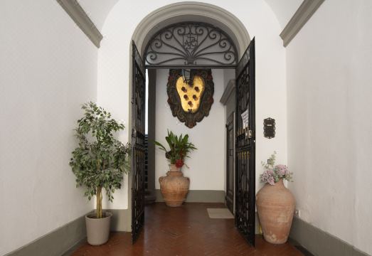 Bright 3-Bedroom Apartment with Patio in Florence Historic Center Near Duomo Hotel Overview