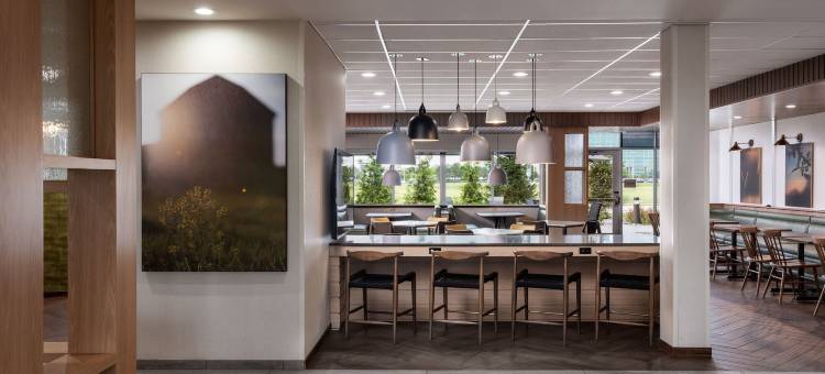 克利夫兰蒂德曼路万枫套房酒店(Fairfield Inn & Suites Cleveland Tiedeman Road)图片