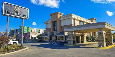 堪薩斯城梅里亞姆蓮花酒店