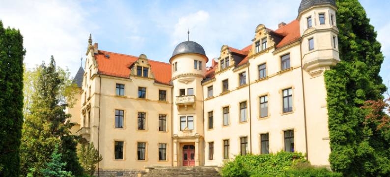 伯恩斯坦艾凯米德度假村(Bernstein Acamed Resort)图片