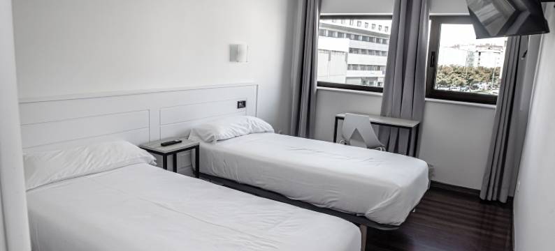 齐普斯纳隆酒店(Hotel Chip's Narón)图片