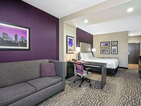 克利奇站南拉昆塔温德姆套房酒店