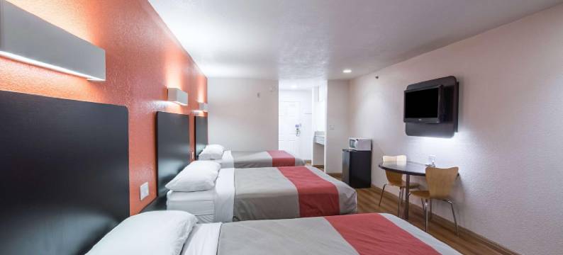 德州哈钦斯6号汽车旅馆(Motel 6 Hutchins, TX)图片