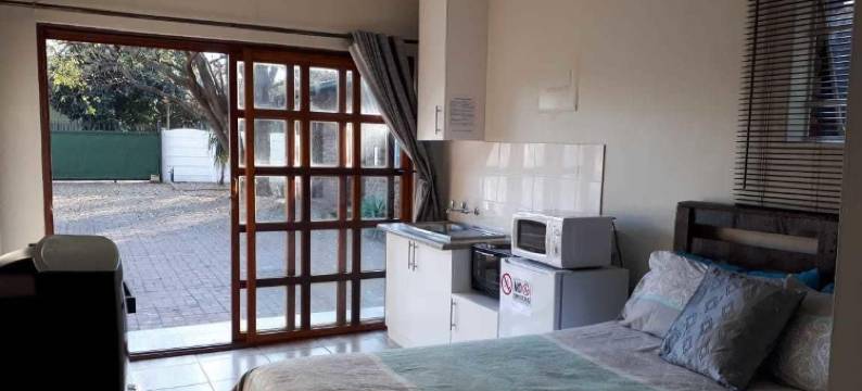 8号苏尼大道自炊式公寓(8 Soenie Avenue Self Catering)图片