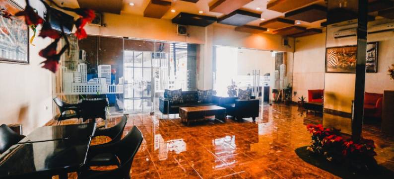 红多兹Plus酒店-近苏丹哈桑丁机场(RedDoorz Plus Near Sultan Hasanuddin Airport)图片