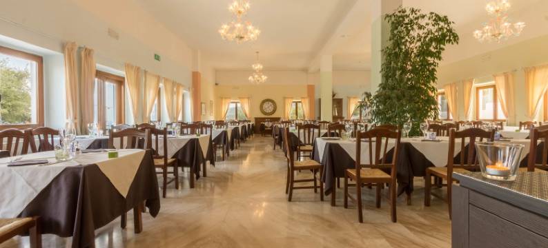 布兰卡玛利亚餐饮酒店(Hotel Brancamaria)图片