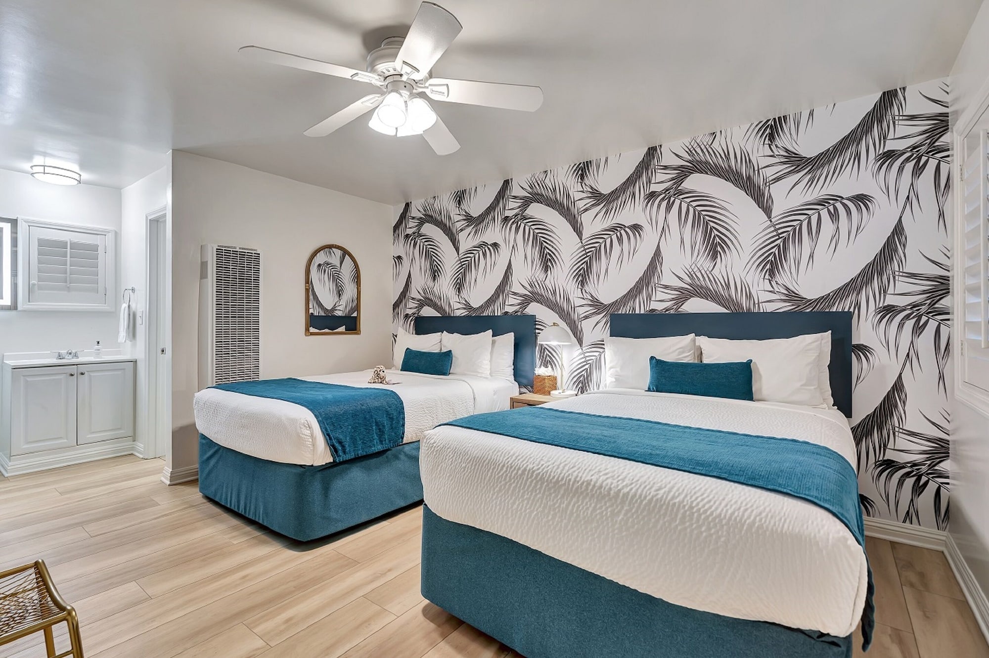 Santa Monica HotelOver view