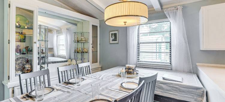 马里恩湖之家：皮划艇，码头，水上乐趣！(Lake Marion Home: Kayaks, Dock, Waterfront Fun!)图片