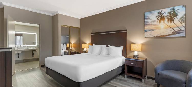 雷东多比奇海滩广场贝斯特韦斯特酒店(Best Western Redondo Beach Galleria Inn-Los Angeles LAX Airport Hotel)图片