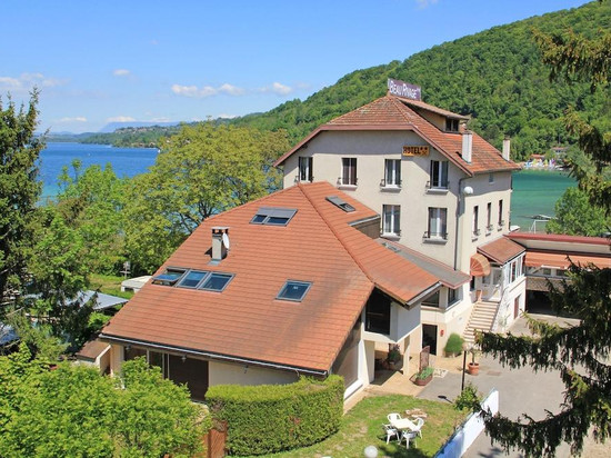 博尔里维格公寓酒店