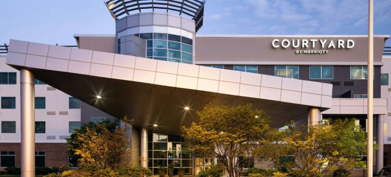 明尼阿波利斯枫树格罗夫/阿伯莱克斯万怡酒店(Courtyard Minneapolis Maple Grove/Arbor Lakes)图片