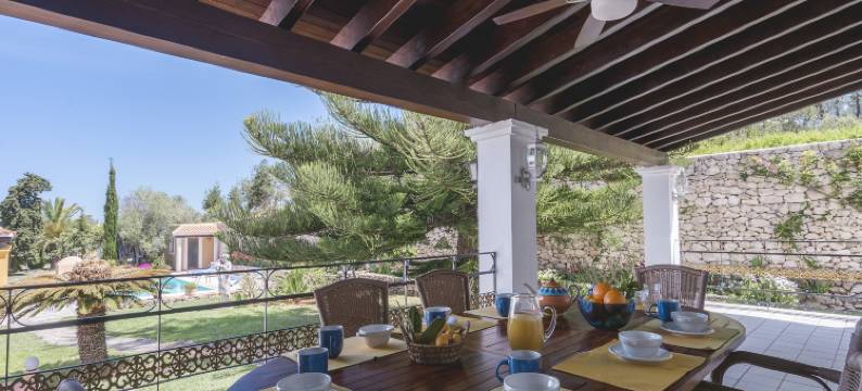 Mansion in Ibiza with Pool near Sandy Beach图片