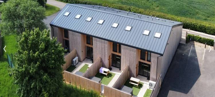 Barn in Cotswolds with Hot Tub & Scenic Views图片
