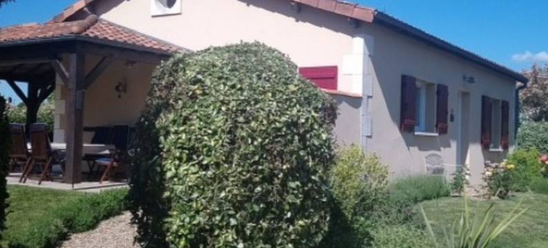 Villa in Les Forges with Golf Access图片