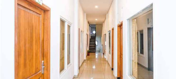 泰坦附近的Rekreasi Selecta(RedDoorz Near Taman Rekreasi Selecta)图片