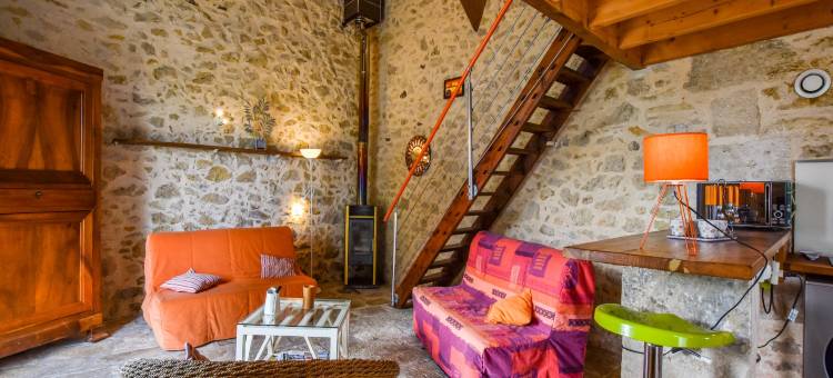 Cottage in Aquitaine with Bubble Bath图片