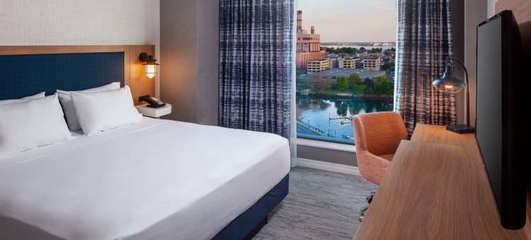 波士顿海港区欢朋酒店(Hampton Inn by Hilton Boston Seaport District)图片