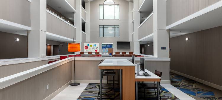 智选假日套房酒店米尔顿(Holiday Inn Express & Suites Milton East I-10)图片