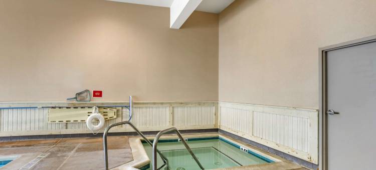 里维尔贝斯特韦斯特优质套房酒店(Best Western Plus Revere Inn  Suites)图片