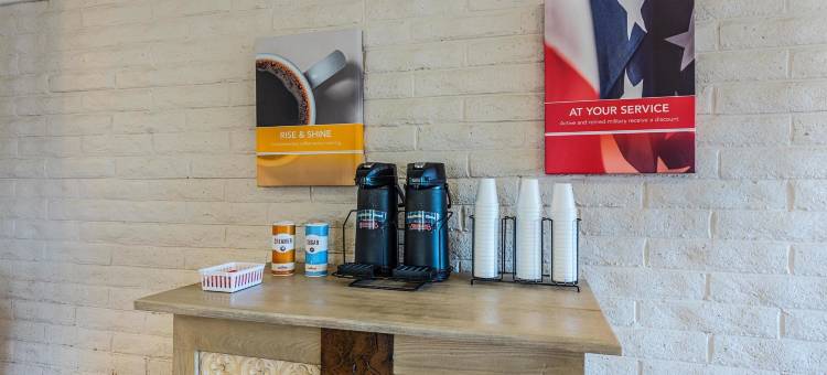 诺克斯维尔6号汽车旅馆(Motel 6 Knoxville, TN)图片