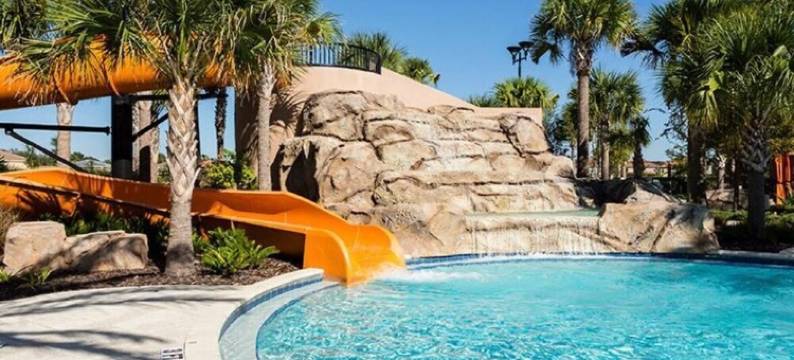 Famous Bowling House Sleeps 36 Free Early Check in/Late Check Out When Available图片