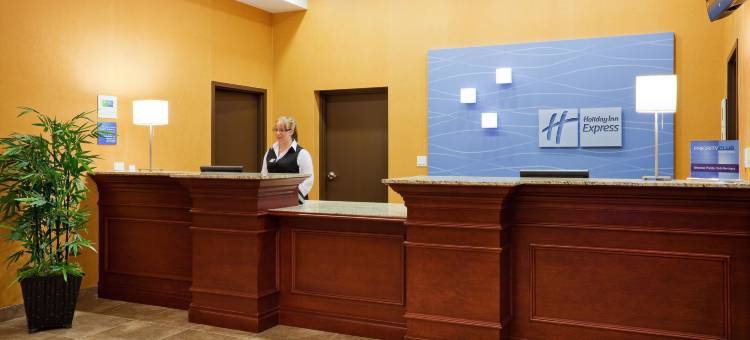 智选假日套房酒店克拉灵顿 - 鲍曼维尔(Holiday Inn Express & Suites Clarington - Bowmanville)图片