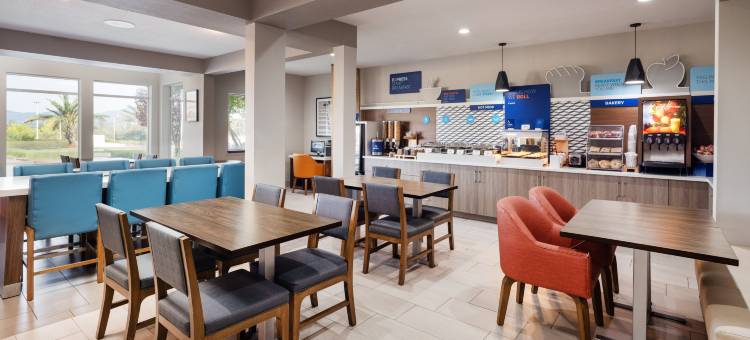洲际智选假日酒店雷丁北 – 沙斯塔湖(Holiday Inn Express Redding North – Shasta Lake)图片