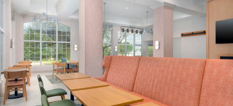 奥斯汀机场欢朋套房酒店(Hampton Inn & Suites Austin-Airport)图片