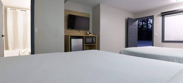 温德姆速8酒店 克利尔沃特 BC(Super 8 by Wyndham Clearwater BC)图片