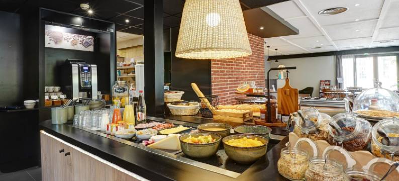 尼奥尔东-拉克莱士基里亚德酒店(Campanile Nature - Niort Est la Crèche)图片