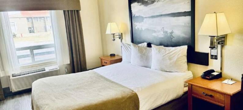 奴湖温德姆速8酒店(Super 8 by Wyndham Slave Lake AB)图片