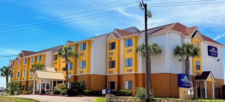 纽布朗费尔斯温德姆麦客达套房酒店(Microtel Inn & Suites by Wyndham New Braunfels)图片