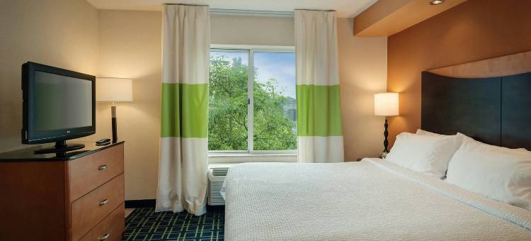 万枫酒店及套房哈特福德机场(Fairfield Inn & Suites Hartford Airport)图片