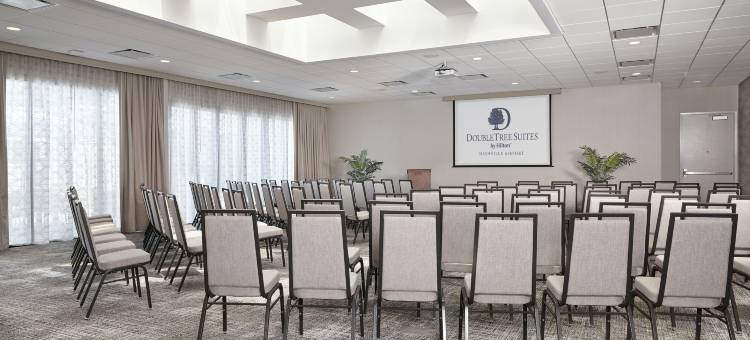 纳什维尔机场逸林酒店(DoubleTree Suites by Hilton Hotel Nashville Airport)图片