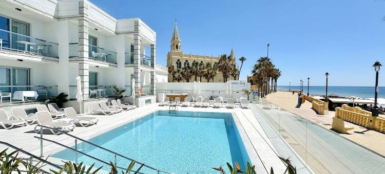 鲁兹码头公寓酒店(Hotel Apartamentos Marina Luz)图片