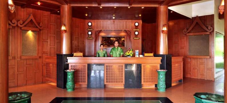 班卡伦布里度假酒店(Baan Karonburi Resort)图片