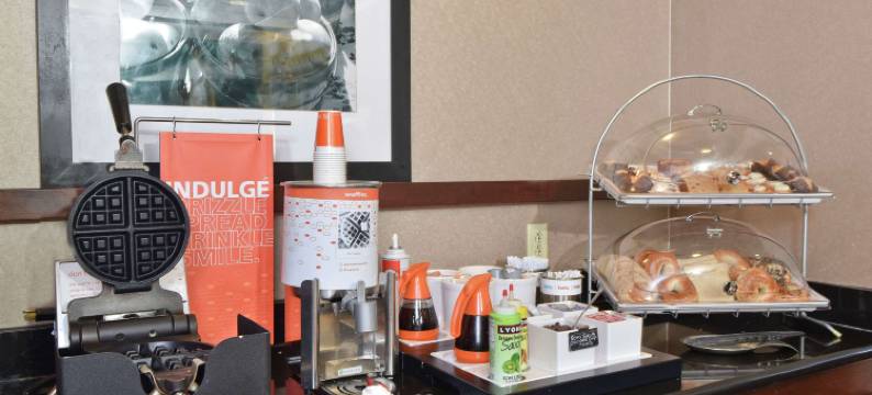 亚历山德里亚希尔顿欢朋旅馆&套房酒店(Hampton Inn & Suites Alexandria)图片