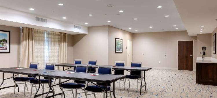 韦塔姆卡欢朋套房酒店(Hampton Inn Wetumpka)图片