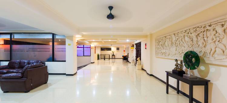 红多兹Plus酒店-巴厘岛画廊2号商城(RedDoorz Plus Near Mall Bali Galeria 2)图片