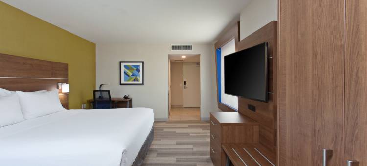 智选假日套房酒店帕萨迪纳的科罗拉多大道。(Holiday Inn Express & Suites Pasadena - Los Angeles)图片