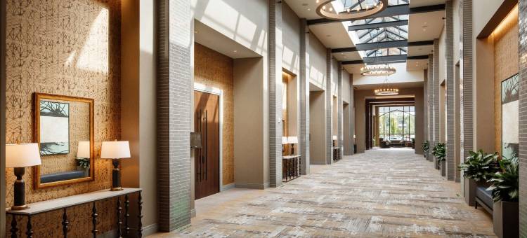 南本德希尔顿大使套房酒店(Embassy Suites by Hilton South Bend at Notre Dame)图片